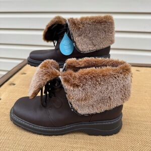 Easy Spirit Tan Fur-Lined Women’s Boots size 6